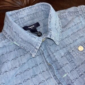 Little boys Gap shark print button up 6-7 S